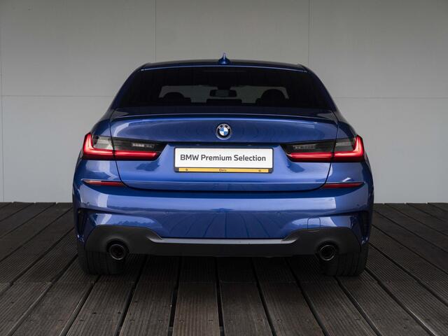 BMW 3-SERIE Sedan 330e SoH 89% | High Executive | M Sport | Stoelverwarming | Harman Kardon | LED | Cruise Control | 19'' |