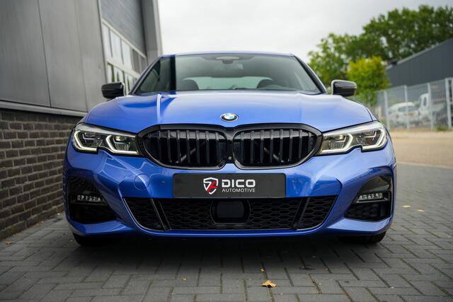 BMW 3-SERIE 320i 184 pk High Executive M-Sport / Laser/ Pano-Dak/ ACC/ 360° Camera/ HUD/ H&K/ Keyless/ Adaptief M/ Memory/ Stoelverw. V+A/ 19" LMV