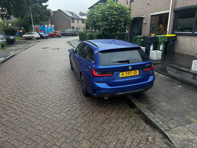 BMW 3-SERIE Touring 320d High Executive Bj 2021 191PK Dealer onderhouden Vol optie !!