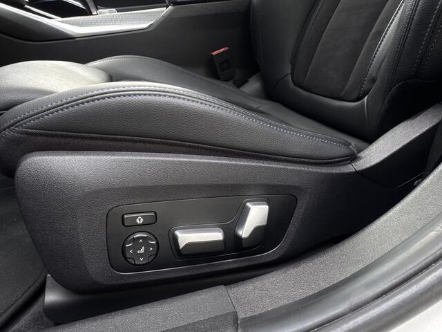 BMW 3-SERIE 330e M Sport 292 pk Laser, PANO, Memory, Dodehoek