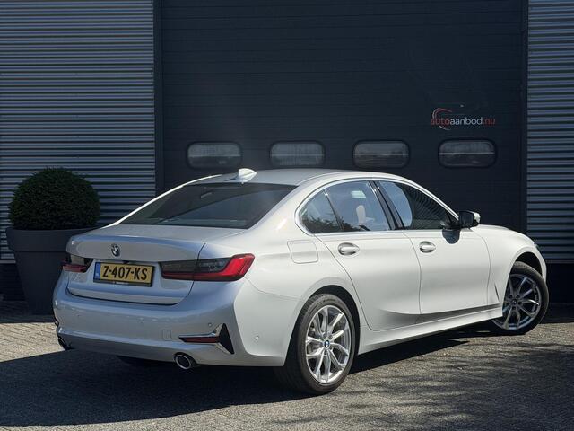 BMW 3-SERIE 330e High Executive | Camera | Navigatie | Memory Stoelen | Lederen Bekleding | Stoelverwarming |