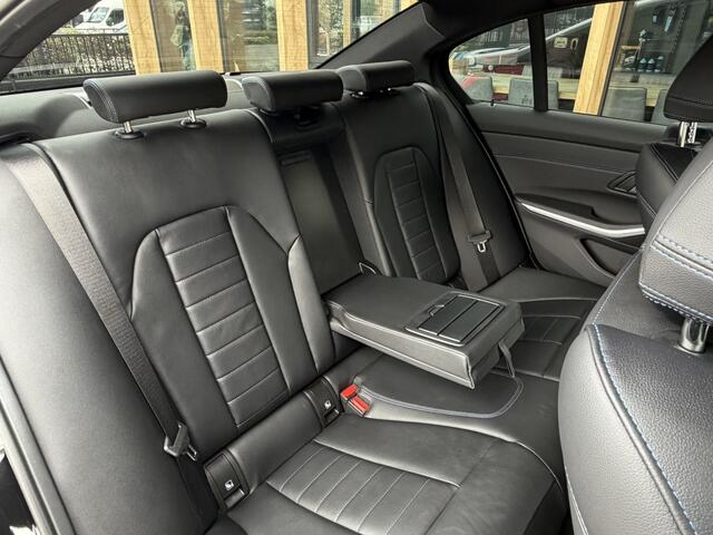 BMW 3-SERIE 330i xDrive M-sport | 360 Camera | Keyless | Sfeerverlichting |
