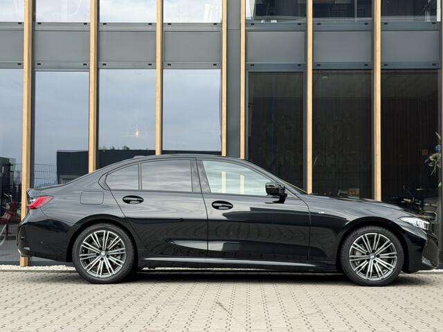 BMW 3-SERIE 330i xDrive M-sport | 360 Camera | Keyless | Sfeerverlichting |