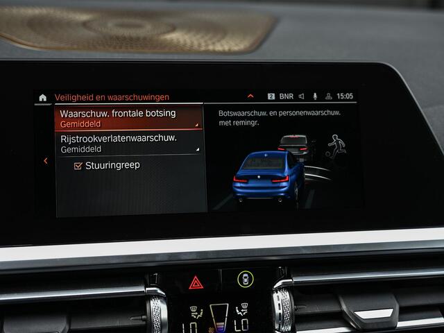 BMW 3-SERIE 318i High Executive M-Sport | M-Performance | Stoelverwarming | Ambiance Interieur | PDC V+A | Cruise Control |