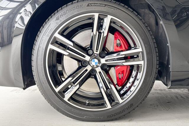 BMW 3-SERIE Touring 330e M Sportpakket Pro