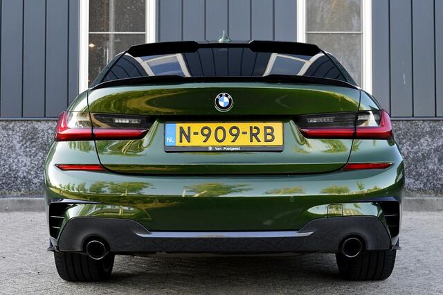 BMW 3-SERIE 320i M-Sport Indivdual Rijklaarprijs-Garantie Schuifdak Leder Interieur Apple/Android Led M-Performances