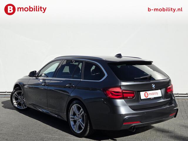 BMW 3-SERIE Touring 318i High Executive M-Sport Apple CarPlay NL Auto! | Achteruitrijcamera | LED | Leer | PDC