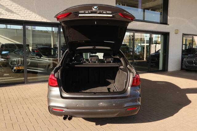 BMW 3-SERIE GT Gran Turismo 320i High Executive Edition | M Sport | Parking Pack