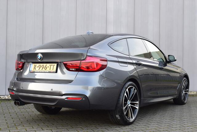 BMW 3-SERIE GT 320i XDrive High Executive M-Sport LED | Zwart Leder | Carplay | Sportstoelen | 19 Inch LMV