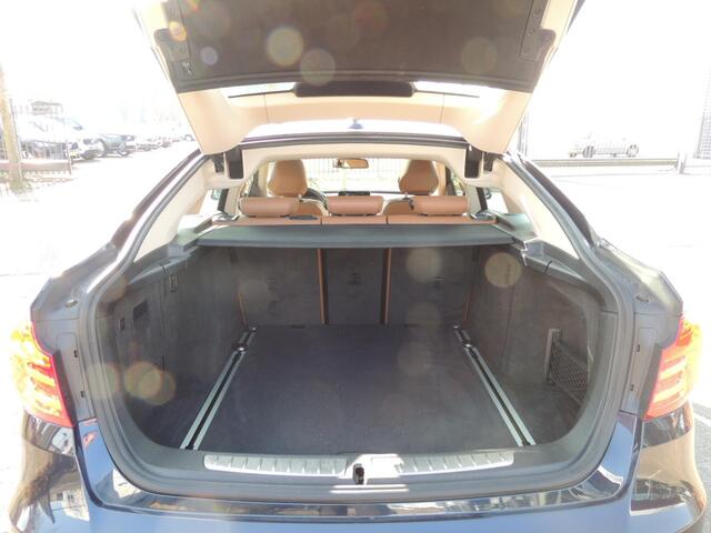 BMW 3-SERIE GT Gran Turismo 320i xDrive Panodak/ACC/360Camera etc.