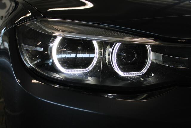 BMW 3-SERIE GT Gran Turismo 320i High Executive | Vol leder | Stoelverwarming | Navigatie | Elektrische wegklapbare trekhaak | Stoelverwarming | Led koplampen | Cruise control | Climate control |
