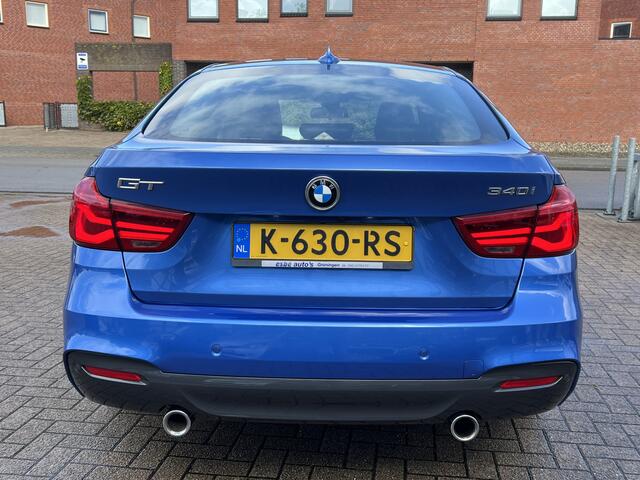 BMW 3-SERIE GT Gran Turismo 340i M-Sport High Executive Trekhaak Camera Head Up Harman Kardon Adaptive Led Elek.Sportstoelen Zwart Leder Estoril Blauw M Kleur 6-Cilinder B58 LCI