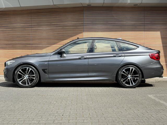 BMW 3-SERIE GT Gran Turismo 320i High Executive Edition Trekhaak wegklapbaar / Lederen bekleding / Panodak / Stoelverwarming