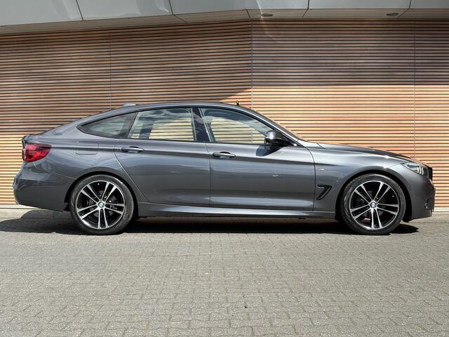 BMW 3-SERIE GT Gran Turismo 320i High Executive Edition Trekhaak wegklapbaar / Lederen bekleding / Panodak / Stoelverwarming