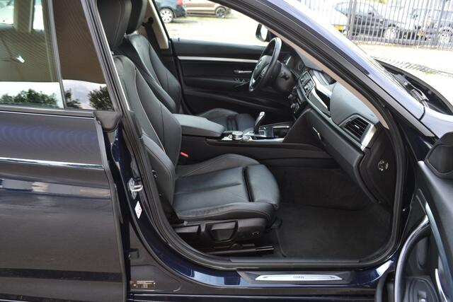 BMW 3-SERIE GT Gran Turismo Sportline | Leer | Trekahaak af Fabriek | Adaptieve Cuise | 320i High Executive Parkeerhulp v/a | DAB | Draadloosladen |