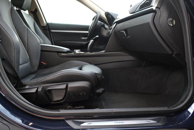 BMW 3-SERIE GT Gran Turismo Sportline | Leer | Trekahaak af Fabriek | Adaptieve Cuise | 320i High Executive Parkeerhulp v/a | DAB | Draadloosladen |