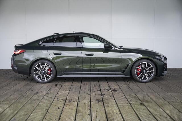 BMW 4-SERIE Gran Coupe 420i High Executive M Sportpakket Pro / Harman Kardon / Elektrisch bediend glazen schuif-/kanteldak/ M Koplampen Shadow Line