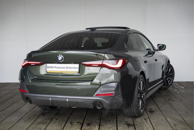 BMW 4-SERIE Gran Coupe 420i High Executive M Sportpakket Pro / Harman Kardon / Elektrisch bediend glazen schuif-/kanteldak/ M Koplampen Shadow Line