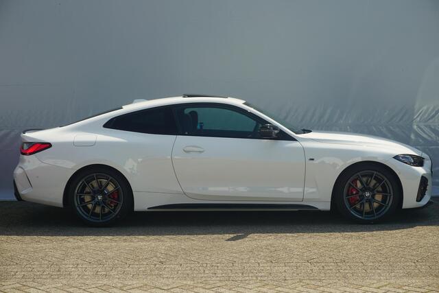 BMW 4-SERIE Coupé 420i High Executive M Sport Pro / M Performance Velgen, Spoiler, Side Skirts, Splitter, Diffuser