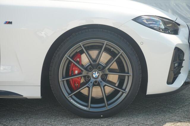 BMW 4-SERIE Coupé 420i High Executive M Sport Pro / M Performance Velgen, Spoiler, Side Skirts, Splitter, Diffuser