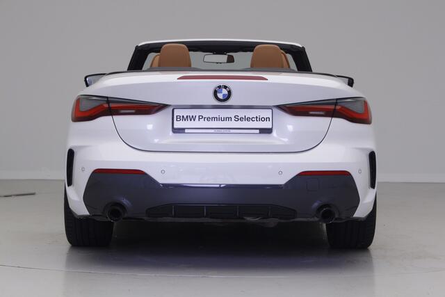 BMW 4-SERIE Cabrio 430i High Exe | M-Sport | Trekhaak | Stuur + stoelverw. | 19" | Pianolak | ACC | Harman/kardon | Park ass +