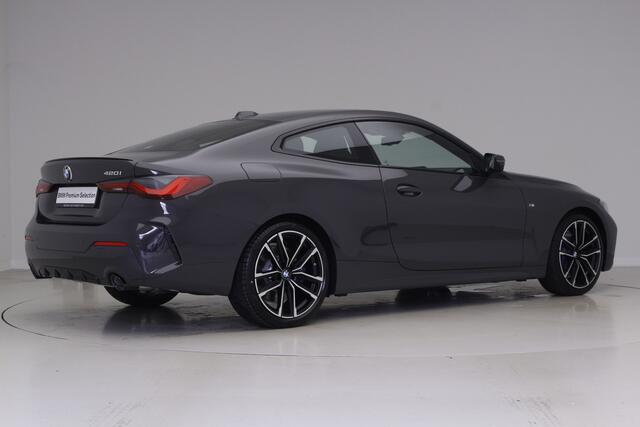BMW 4-SERIE Coupé 420i M-Sport Pro | 19" | Personal CoPilot Pack | Schuifdak | Parking assistant plus