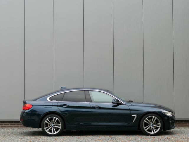 BMW 4-SERIE Gran Coupé 418d AUT Corporate Lease Essential Navi / Lederen bekleding / Sportstuur / Bluetooth
