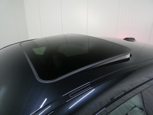 BMW 4-SERIE Gran Coupé M440i xDrive High Executive Automaat / Schuif-kanteldak / Trekhaak / Laserlight / Harman Kardon / Parking Assistant Plus / Live Cockpit Professional / Driving Assistant Professional