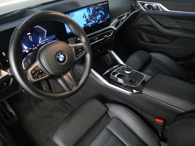 BMW 4-SERIE Gran Coupé M440i xDrive High Executive Automaat / Schuif-kanteldak / Trekhaak / Laserlight / Harman Kardon / Parking Assistant Plus / Live Cockpit Professional / Driving Assistant Professional