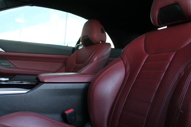 BMW 4-SERIE Cabrio M440i xDrive High Executive Automaat / Adaptief M onderstel / Stoelverwarming / Harman Kardon / Head-Up / Air Collar / Parking Assistant Plus / Laserlight / Live Cockpit Professional