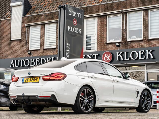 BMW 4-SERIE Gran Coupé 420i High Exe M-Sport ORG NL PANO HUD HARMAN KARDON 19 INCH TREKHAAK BOMVOL!!!