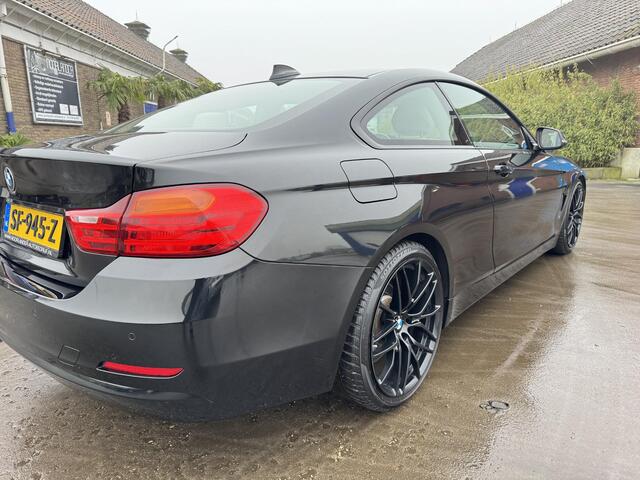 BMW 4-SERIE Coupé 420i Centennial High Executive