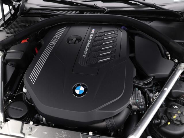 BMW 4-SERIE Gran Coupé M440i xDrive High Executive M-Sport