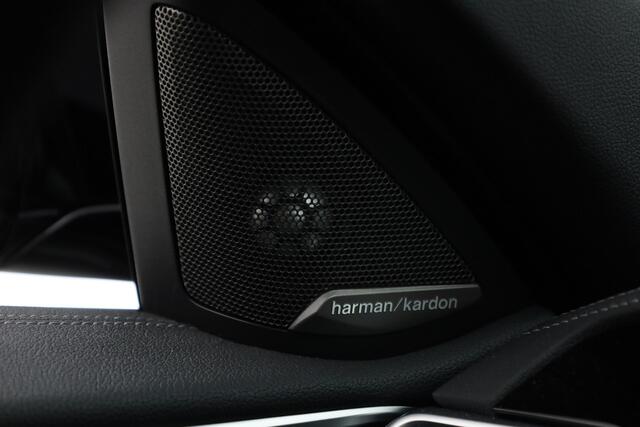 BMW 4-SERIE Cabrio M440i xDrive 374pk | HUD | Harman/Kardon | Laser | Stoel/Stuur/Nekverw. | 360cam
