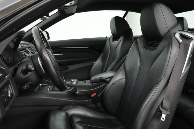 BMW 4-SERIE Cabrio 440i M Sport | Stoel & stuurverwarming | Head-Up | Leder | Camera | Nekverwarming | Trekhaak | Harman/Kardon | Adaptief LED | Keyless | Navigatie