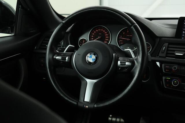BMW 4-SERIE Cabrio 440i M Sport | Stoel & stuurverwarming | Head-Up | Leder | Camera | Nekverwarming | Trekhaak | Harman/Kardon | Adaptief LED | Keyless | Navigatie
