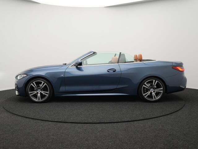 BMW 4-SERIE Cabrio 420i M Sport G23 Arctic Race Blue Metallic | Laser LED | Head Up | Harman Kardon | Nek & Stuurverwarming | Lederen Sportstoelen Memory | 19"L.M | Camera | Apple Carplay |