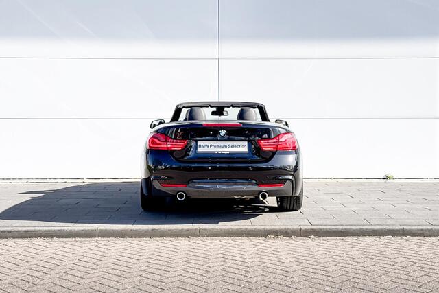 BMW 4-SERIE Cabrio 440i High Executive Stuurwielrand Verwarming / Adaptief M-Onderstel / Comfort Acces / Surround View / Stoelverwarming / Air Collar / Active Cruis Control / Adaptieve Led / Driving Assistant / Harman Kardon / Head Up