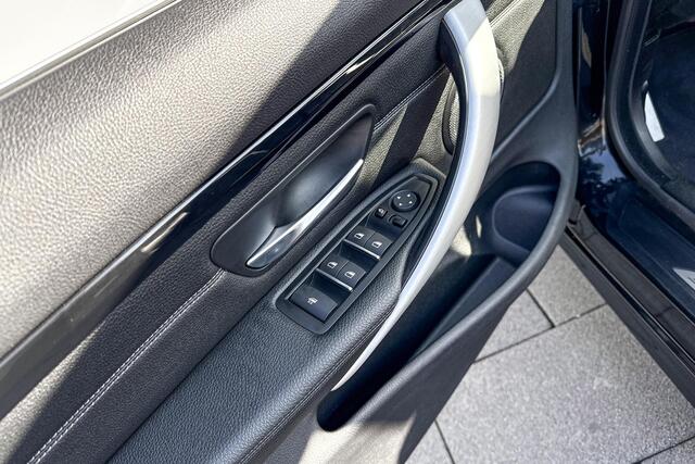 BMW 4-SERIE Cabrio 440i High Executive Stuurwielrand Verwarming / Adaptief M-Onderstel / Comfort Acces / Surround View / Stoelverwarming / Air Collar / Active Cruis Control / Adaptieve Led / Driving Assistant / Harman Kardon / Head Up