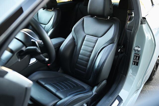 BMW 4-SERIE Coupé 430i High Executive M Sport Automaat / Panoramadak / Head Up Display / Memory / Camera / Hifi / 19"LM-velgen