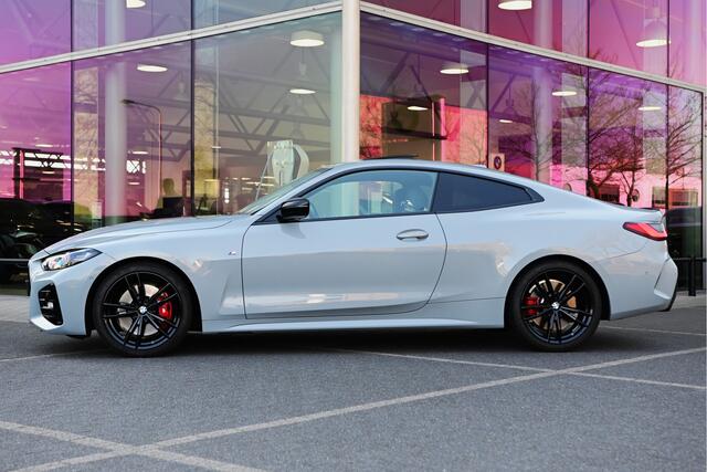 BMW 4-SERIE Coupé 430i High Executive M Sport Automaat / Panoramadak / Head Up Display / Memory / Camera / Hifi / 19"LM-velgen