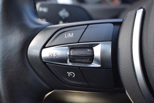 BMW 4-SERIE Gran Coupé//Pano//Head-up//Camera!! 418i