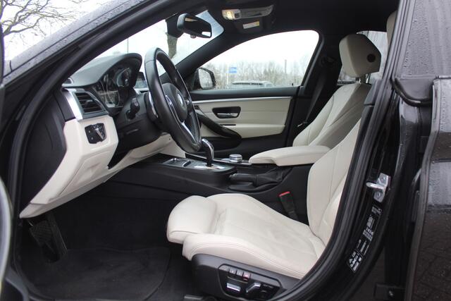 BMW 4-SERIE Gran Coupé 430i xDrive High Exe. M Sport 62.559 km! / Camera / Leder / 18'' / Harman Kardon / Navigatie / DAB / Stoelverwarming / Cruise Control
