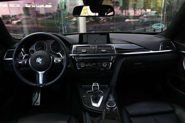 BMW 4-SERIE Gran Coupé 420i High Executive M Sport Automaat / Schuif-kanteldak / Sportstoelen / M Sportonderstel / Sport Steering / Stoelverwarming / LED / Head-Up
