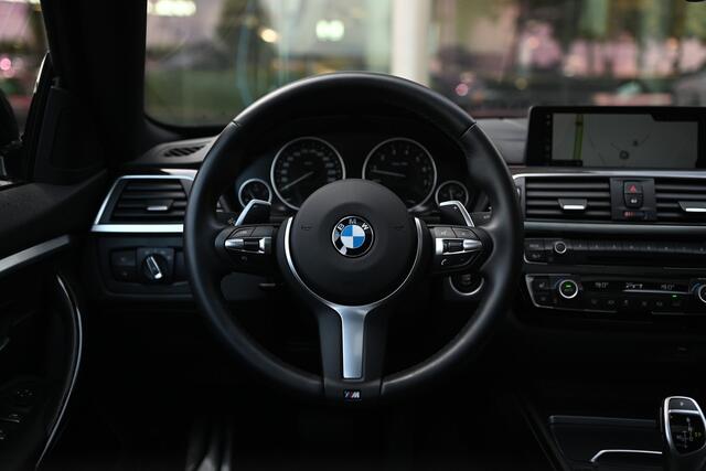 BMW 4-SERIE Gran Coupé 420i High Executive M Sport Automaat / Schuif-kanteldak / Sportstoelen / M Sportonderstel / Sport Steering / Stoelverwarming / LED / Head-Up