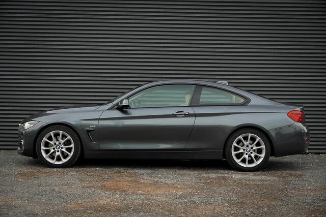 BMW 4-SERIE Coupé 430i High Executive / Leder / Navi Prof