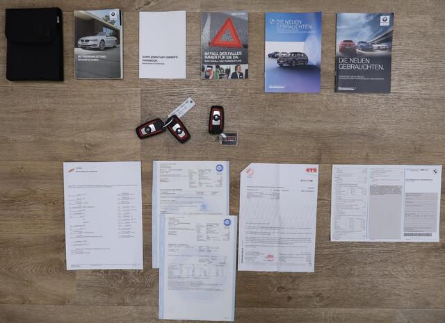 BMW 4-SERIE Cabrio 420i Sportline Leer Nekverwarming Sportstoelen Zeer nette auto Boekjes aanwezig Harman/Kardon PDC Lage kilometerstand Stuurwiel verwarmd Airco-ecc Cruise control LED Bluetooth Sportline