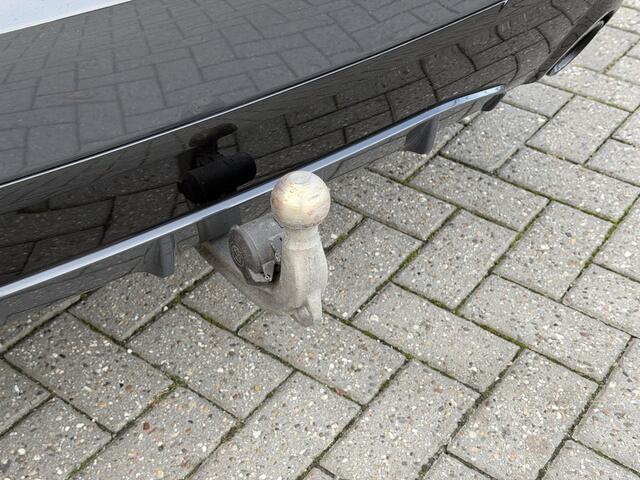 BMW 4-SERIE Cabrio 420i High Executive M Sport Trekhaak | Laser | Memory | Stoelventilatie | HUD | Keyless