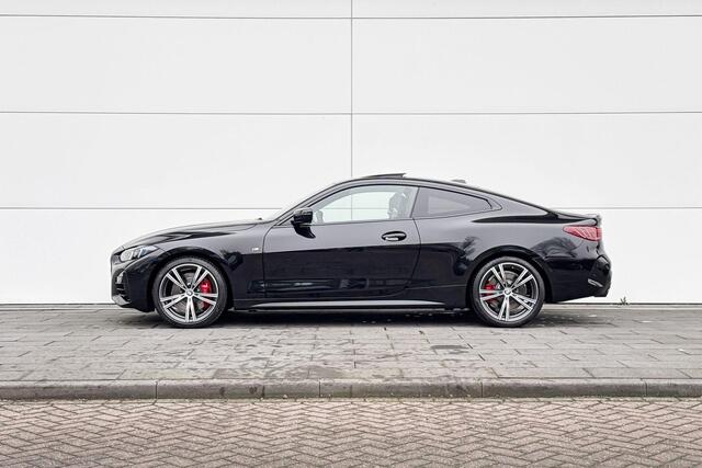 BMW 4-SERIE Coupé 430i xDrive | Selections | M Sport | Glazen Panoramadak | Harman Kardon | Stoelverwarming |