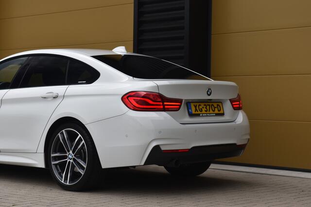 BMW 4-SERIE Gran Coupé 418i High Executive * M-sport pakket * Apple CarPlay * 19 inch * Lederen bekleding *